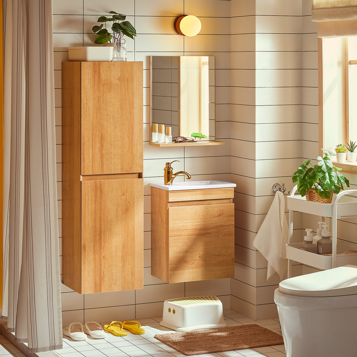 SoBuy BZR175-N Colonne de Salle de Bain Suspendue Armoire de Toilette Meuble Rangement, 2 Portes, Étagères Réglables