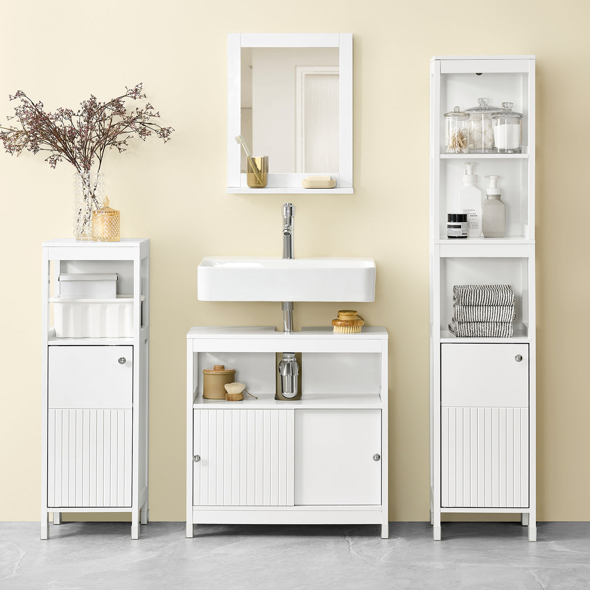 SoBuy BZR187-W Meuble Colonne de Salle de Bain, Armoire Haute, Placard de Rangement, 3 Compartiments Ouverts