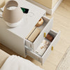 SoBuy FBT115-E-W Noptieră cu Funcție de Încărcare, Noptieră cu 2 Prize, USB și Type-C, Masă Laterală pentru Dormitor și Living, Alb, L40 x P40 x H47 cm