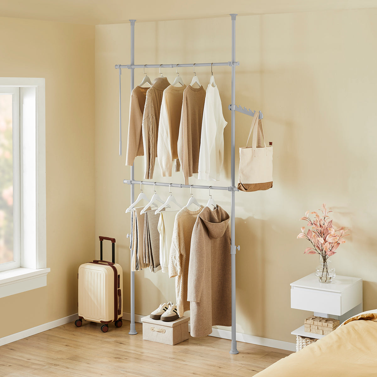 SoBuy FRG109-II-HG Tringle à Vêtements Télescopique, Portant à Vêtements Robuste, Penderie Ouverte Réglable avec Barres de Suspension pour Chambre, Dressing, Gris