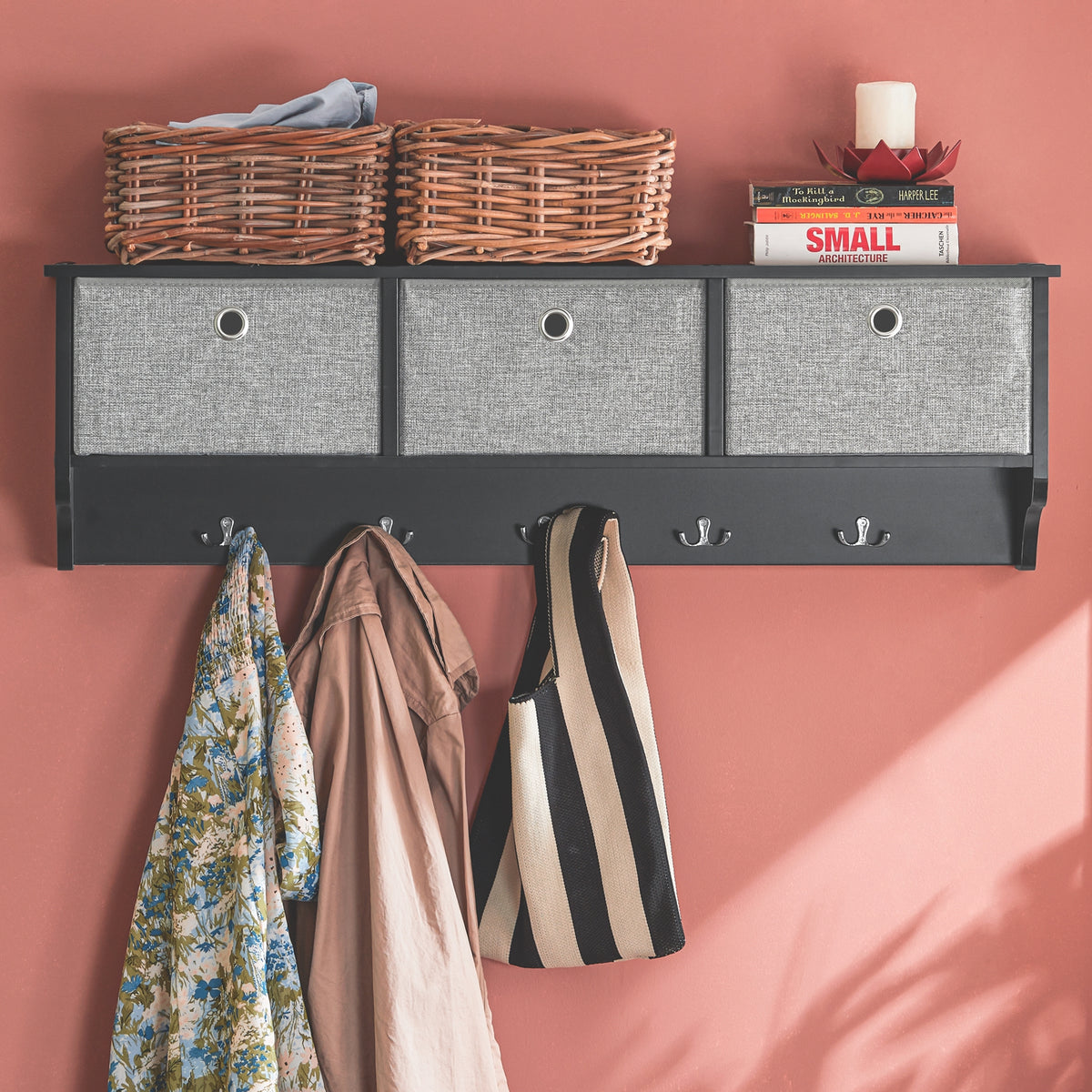 SoBuy FRG282-SCH Cuier de Perete cu 5 Cârlige și 3 Coșuri - Cuier de Perete din Lemn, Mobilier de Hol cu Poliță - Cuier Suspendat pentru Dormitor, Living, Baie - Negru 100x20x30cm