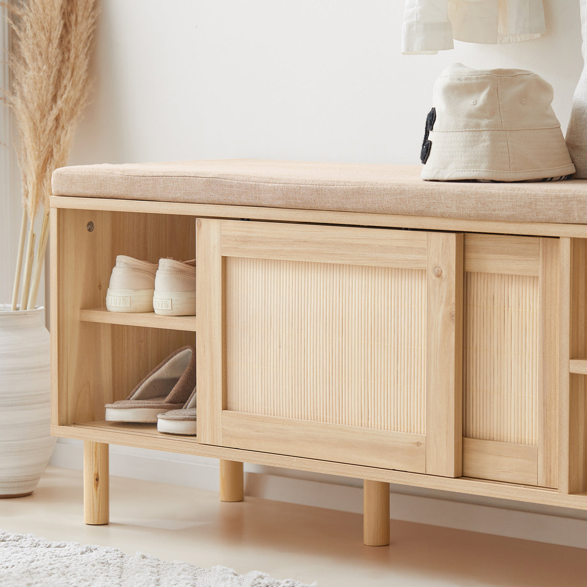 SoBuy FSR163-N Banc pentru Pantofi 121cm – Pernă Detașabilă, 2 Uși Glisante, 6 Compartimente, 230kg – Natural