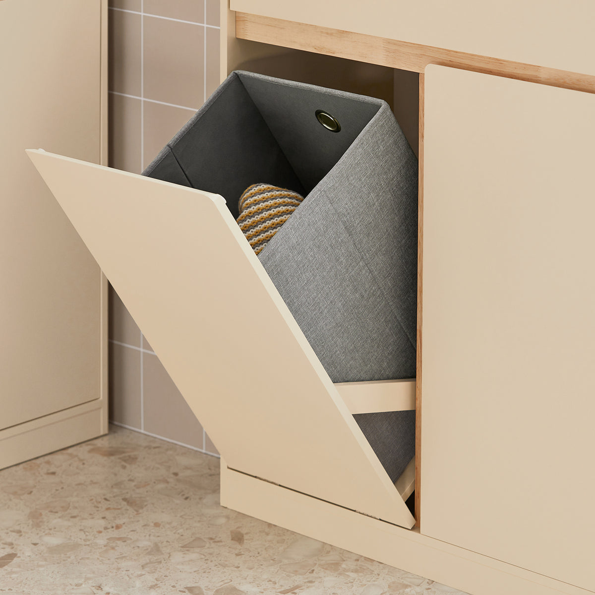 SoBuy BZR79-MI Meuble Bas de Salle de Bain avec Bac à Linge Amovible Armoire à Linge Commode Armoire Toilette avec Panier à Linge