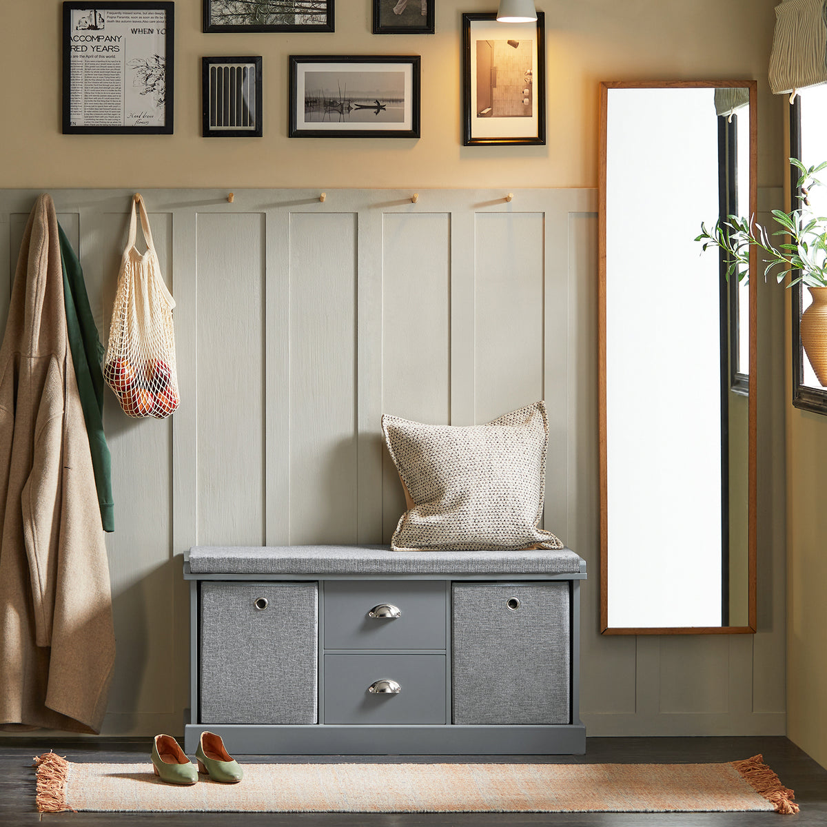 SoBuy FSR66-DG Banc de Rangement avec Coussin Rembourré, 2 Tiroirs et 2 Paniers Meuble Bas Entrée Commode à Chaussure Banquette Confortable
