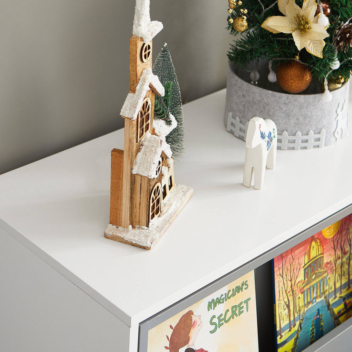 SoBuy KMB33-W Étagère pour Enfants Commode pour Chambre d'enfant avec Porte Coulissante Étagère à Jouets Bibliothèque Organisateur de Jouets Armoire Buffet, 119x39x116cm