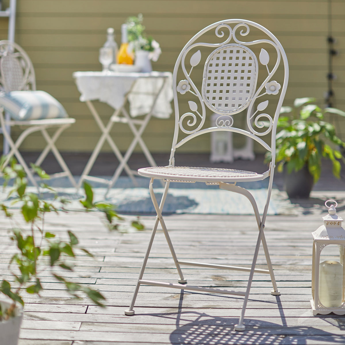 SoBuy OGT35-W Set 3 piese mobilier de grădină pentru 2 persoane, 2 scaune de grădină + 1 masă bistrou pliante