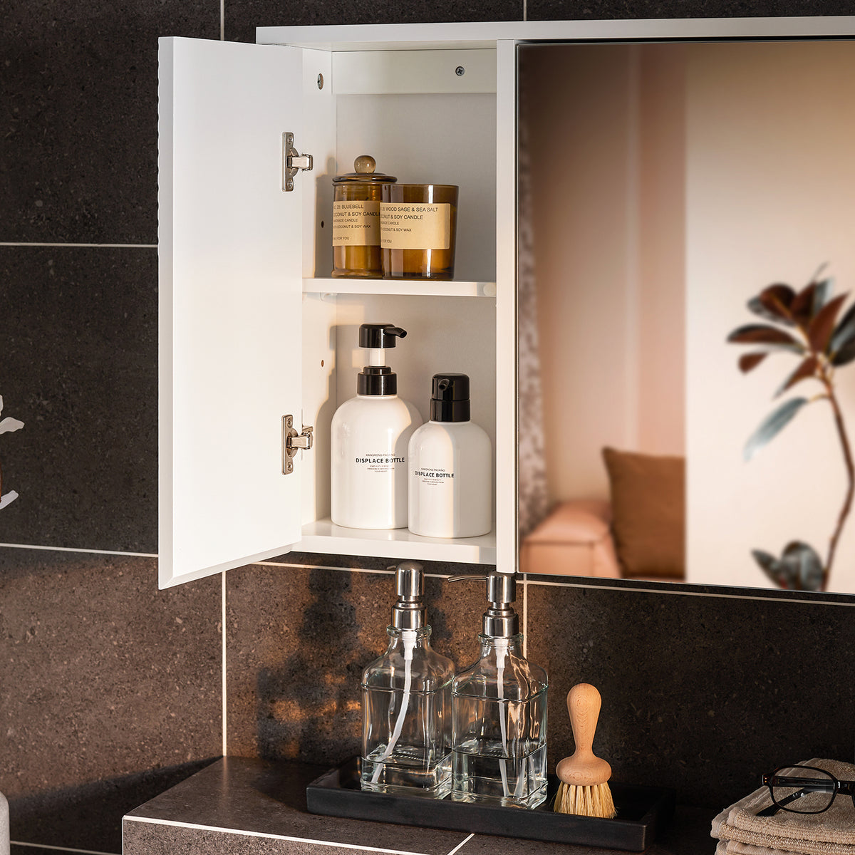 SoBuy BZR153-W Armoire Murale avec Miroir, Placard de Rangement , Meuble Haut avec 2 Portes, Étagères Réglables, 60x15x46 cm
