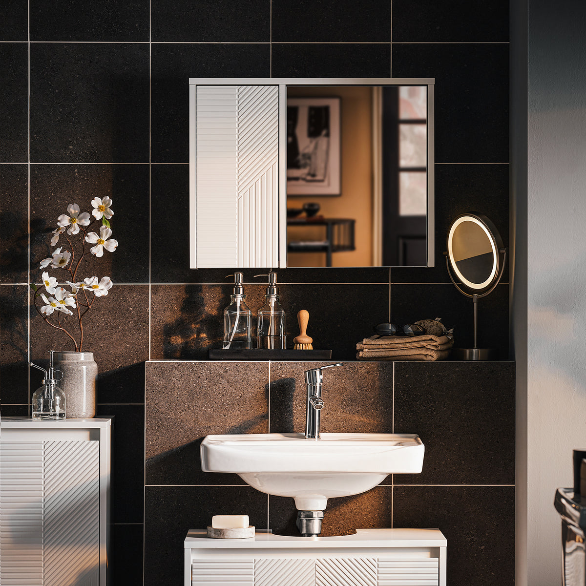 SoBuy BZR153-W Armoire Murale avec Miroir, Placard de Rangement , Meuble Haut avec 2 Portes, Étagères Réglables, 60x15x46 cm
