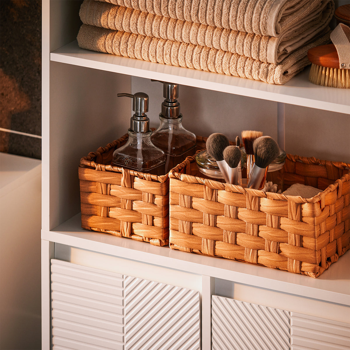 SoBuy BZR155-W Dulap înalt de baie cu coș de rufe – Dulap înalt și îngust cu uși și rafturi deschise – Dulap depozitare WC, Alb 60x30x171cm