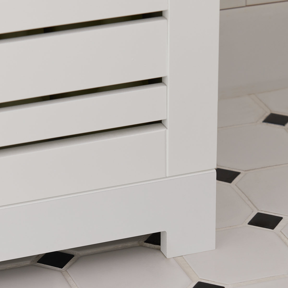 SoBuy BZR44-W Meuble Colonne de Salle de Bain Armoire Haute Meuble de Rangement avec 3 Etagères et 2 Portes persiennes