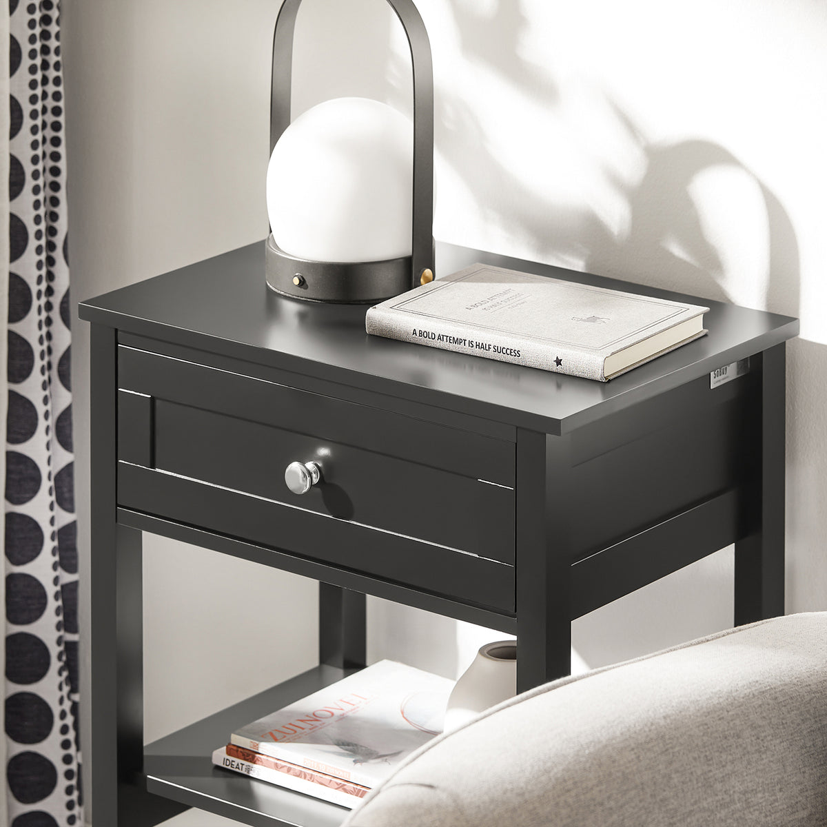 SoBuy FBT46-SCH Noptieră cu 1 Sertar și 2 Rafturi, Masă Laterală Modernă, Neagră, L45 x l30 x H68cm