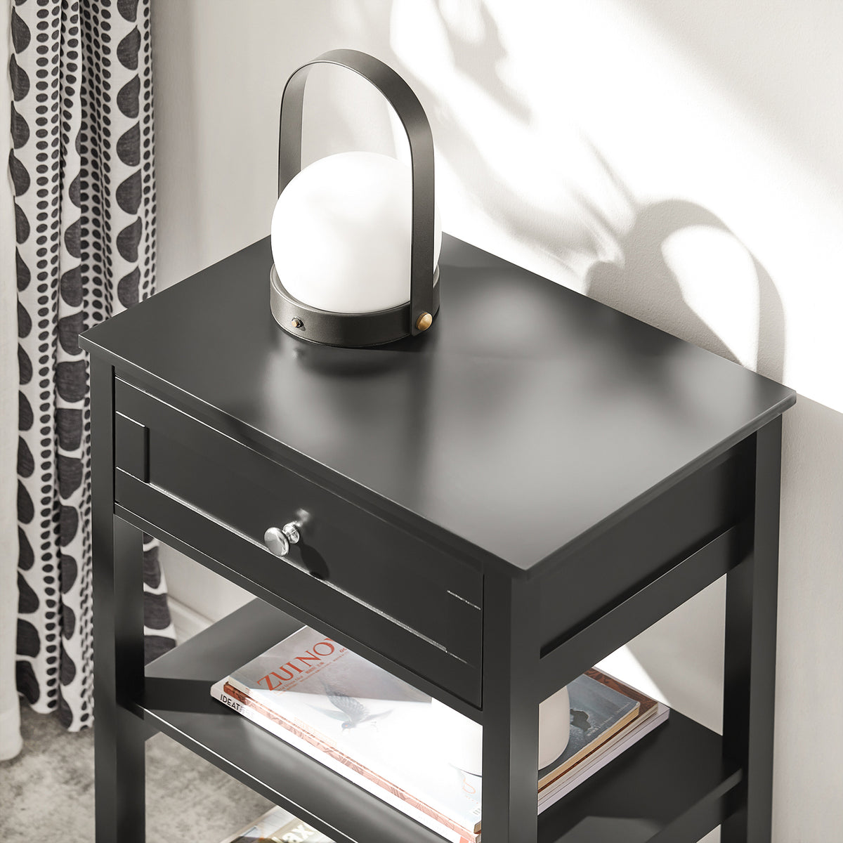 SoBuy FBT46-SCH Noptieră cu 1 Sertar și 2 Rafturi, Masă Laterală Modernă, Neagră, L45 x l30 x H68cm