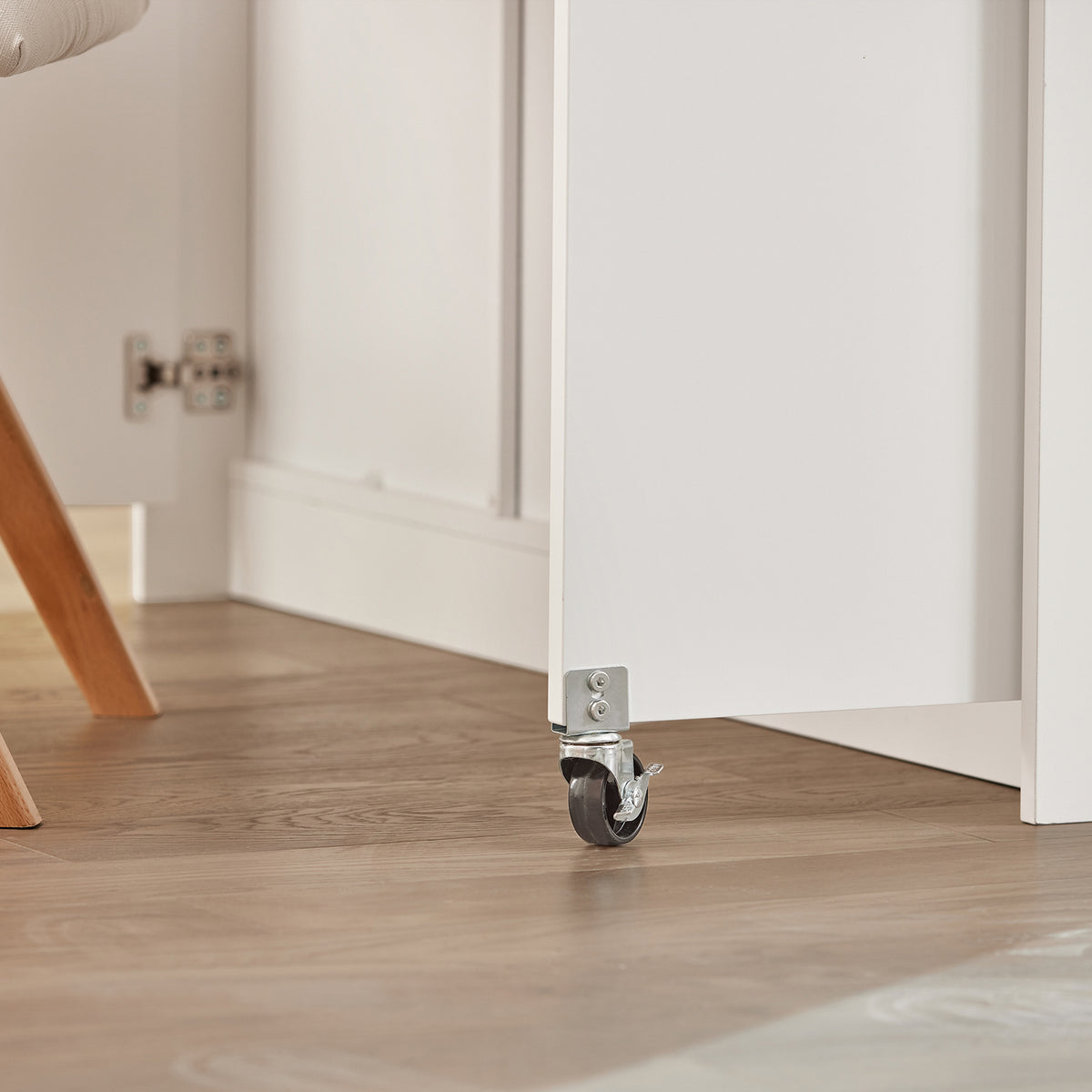 SoBuy FSB36-WN Bufet de Depozitare cu Uși Glisante și Blat Extensibil, Dulap de Bucătărie, Mobilier Multifuncțional 110×66×97 cm