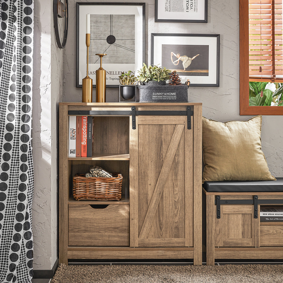 SoBuy FSB59-BR Buffet Meuble de Rangement avec Porte de Grange Coulissante, Commode Multifonction pour Entrée Salon Cuisine – 80x35x92 cm, Marron
