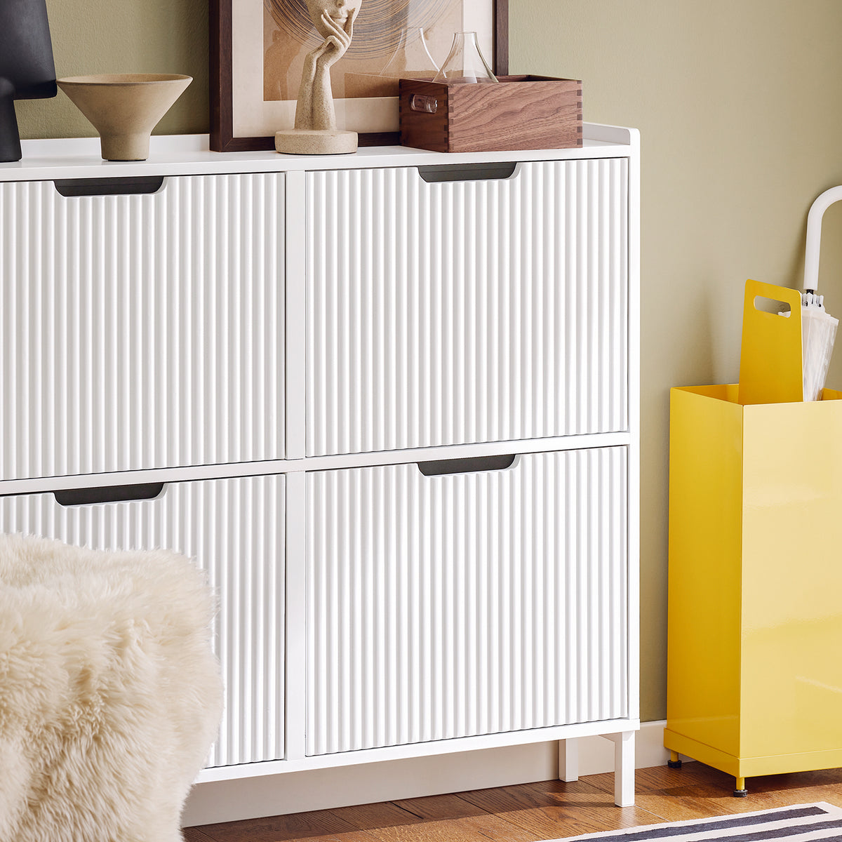 SoBuy FSR177-L-W Dulap de pantofi cu 4 uși rabatabile, ultra-subțire 19cm, Depozitare 8-12 perechi pentru hol – 100x19x91 cm, Alb