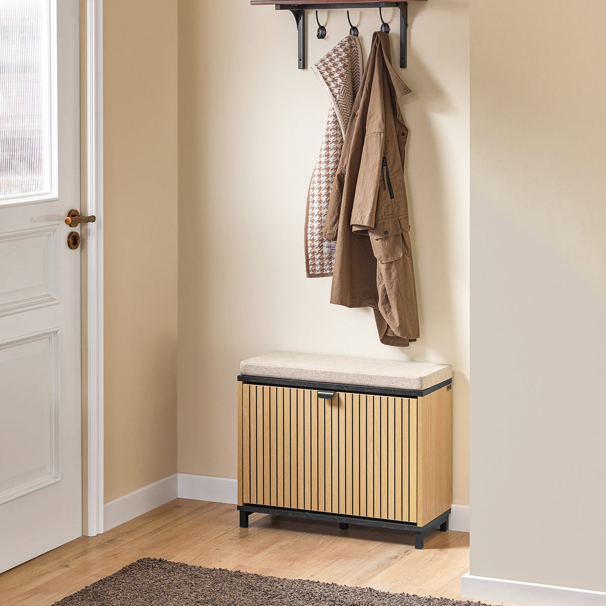 SoBuy FSR201-N Banc pentru Pantofi cu Șezut Căptușit și Rabatabil, Slim 24cm pentru Intrare – 60x24x50 cm, Negru și Natur