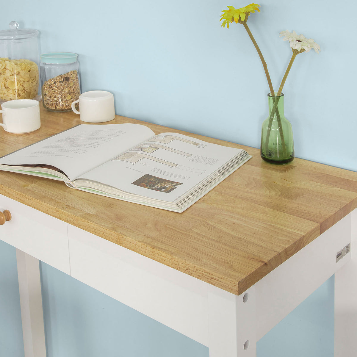SoBuy FWT50-WN Set 1 Masă + 2 Scaune Set Masă de Bar Bistro + 2 scaune cu Suport pentru Picioare Masă înaltă de Bucătărie – Alb Natural