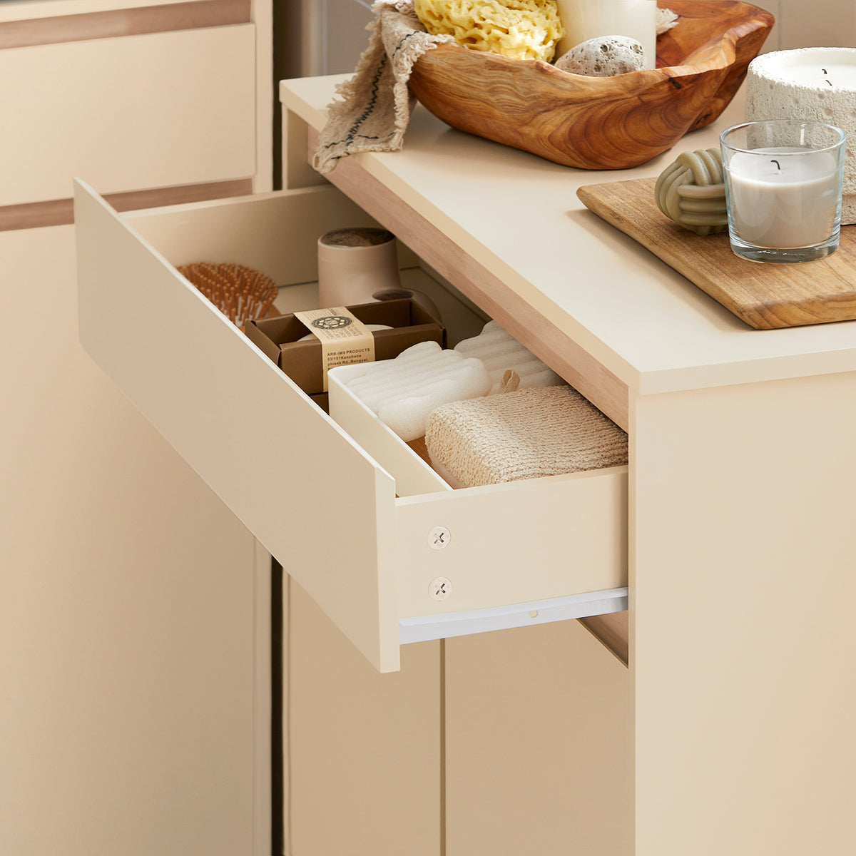 SoBuy BZR79-MI Meuble Bas de Salle de Bain avec Bac à Linge Amovible Armoire à Linge Commode Armoire Toilette avec Panier à Linge