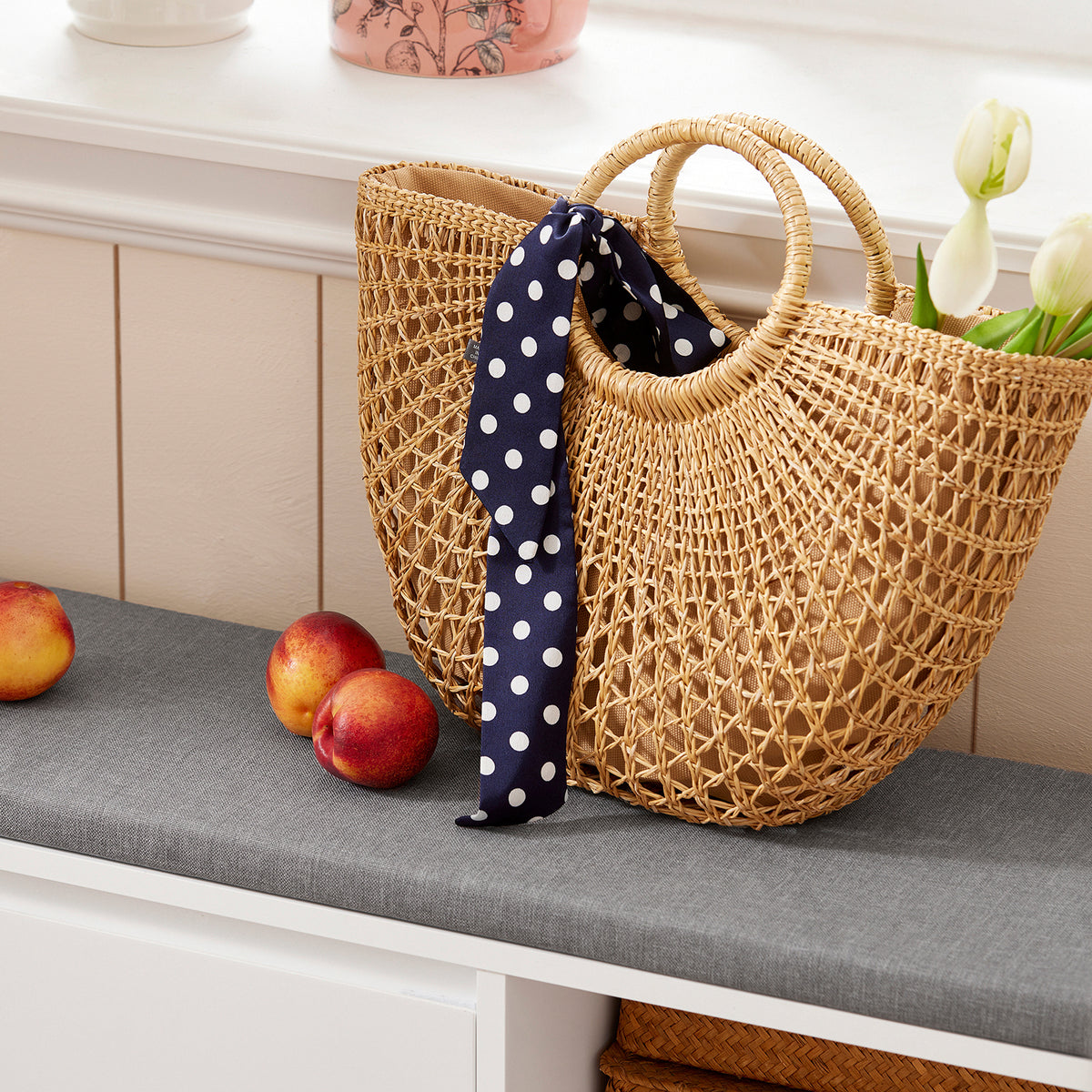 SoBuy FSR119-W Banc de Pantofi cu Pernă Căptușită, 1 Rabat și 2 Compartimente Deschise pentru Intrare – 90x24x46 cm, Alb