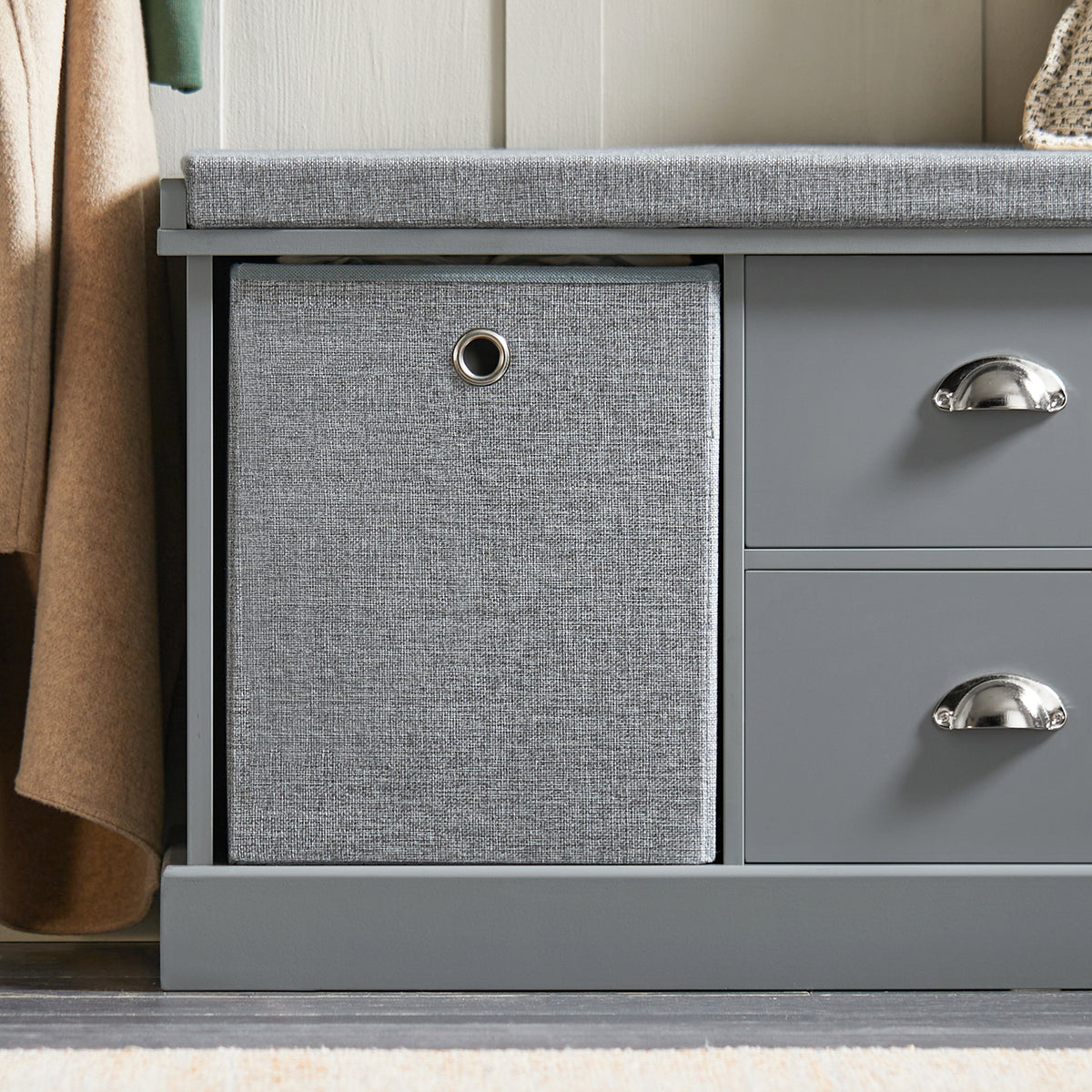 SoBuy FSR66-DG Banc de Rangement avec Coussin Rembourré, 2 Tiroirs et 2 Paniers Meuble Bas Entrée Commode à Chaussure Banquette Confortable