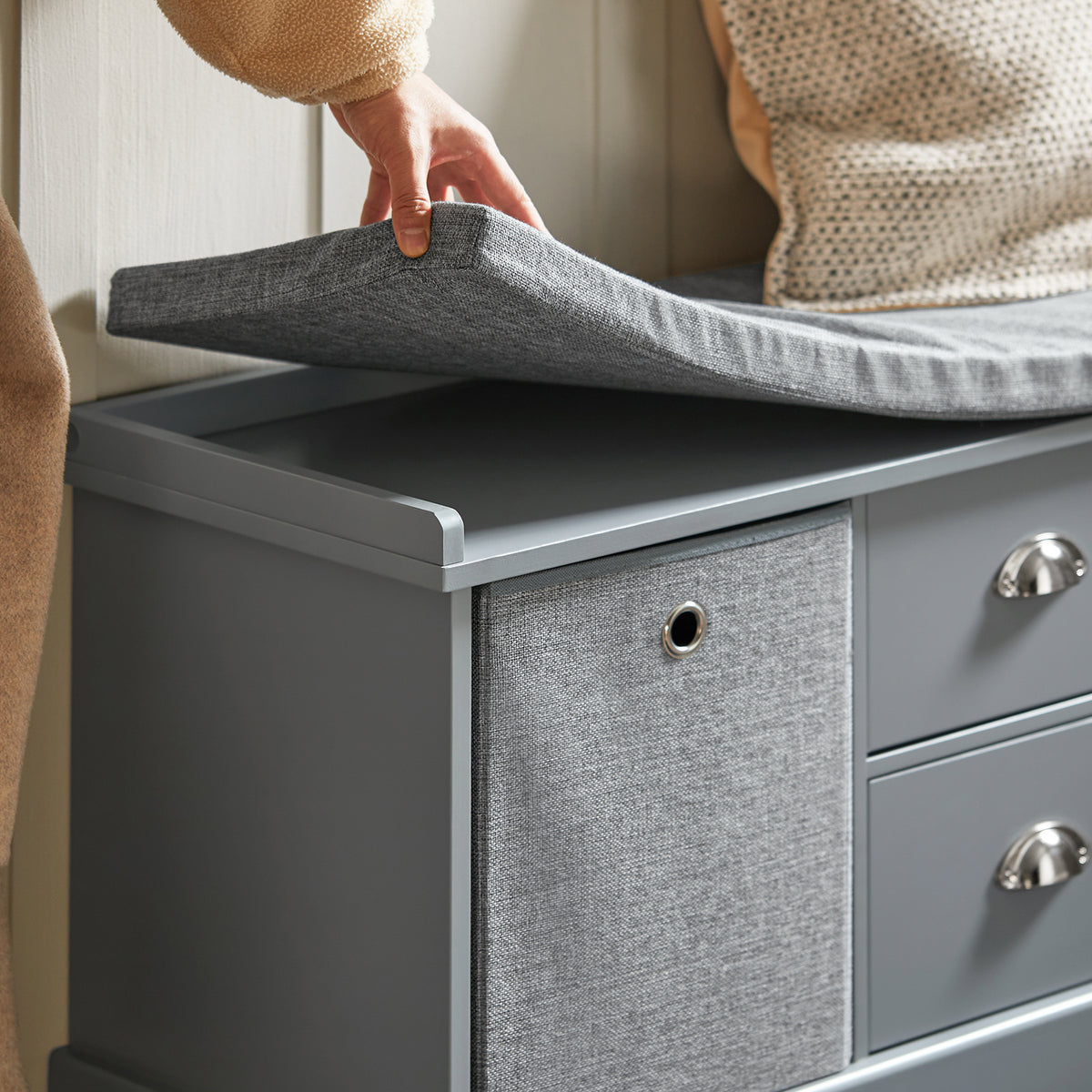 SoBuy FSR66-DG Banc de Rangement avec Coussin Rembourré, 2 Tiroirs et 2 Paniers Meuble Bas Entrée Commode à Chaussure Banquette Confortable