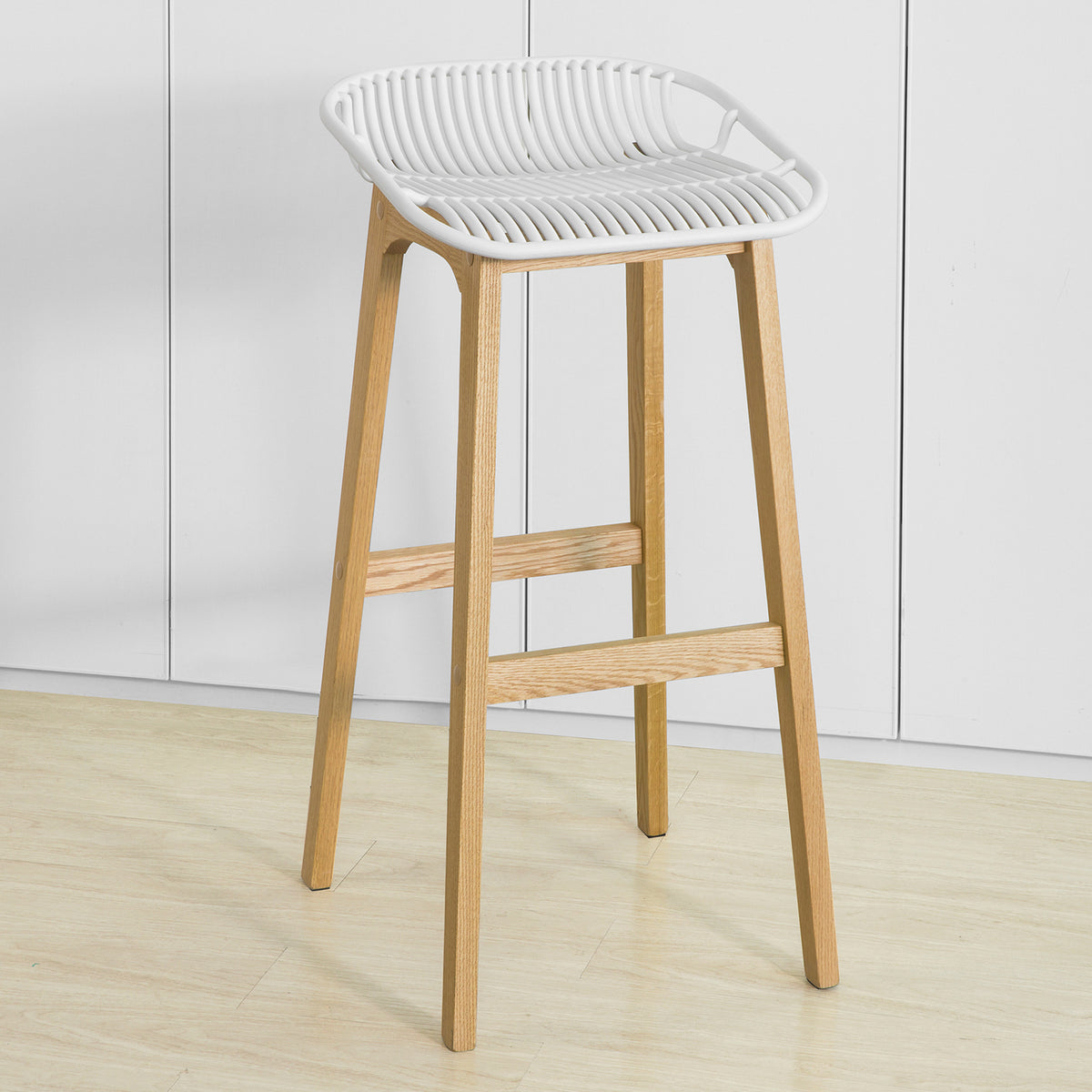 SoBuy FST77-W Tabouret de Bar Design Chaise de Bar Cuisine avec Repose-Pieds Piètement en Bois de Chêne