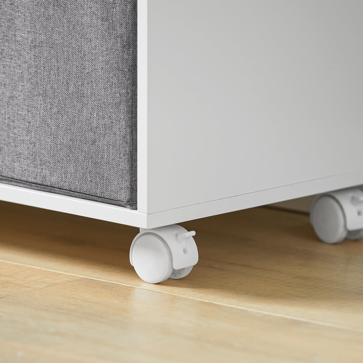 SoBuy KMB61-HG Étagère pour Enfants avec 3 Compartiments et 3 Boîtes en Tissu Amovible, Étagère pour Chambre d'enfant avec roulettes